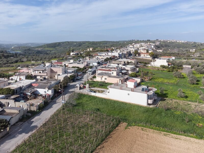 Sgourokefali: A Charming Traditional Village Near Episkopi